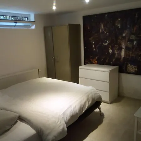 Relaxation In Waterloo, 2 Steps From The Center Of Brussels Apartman Waterloo